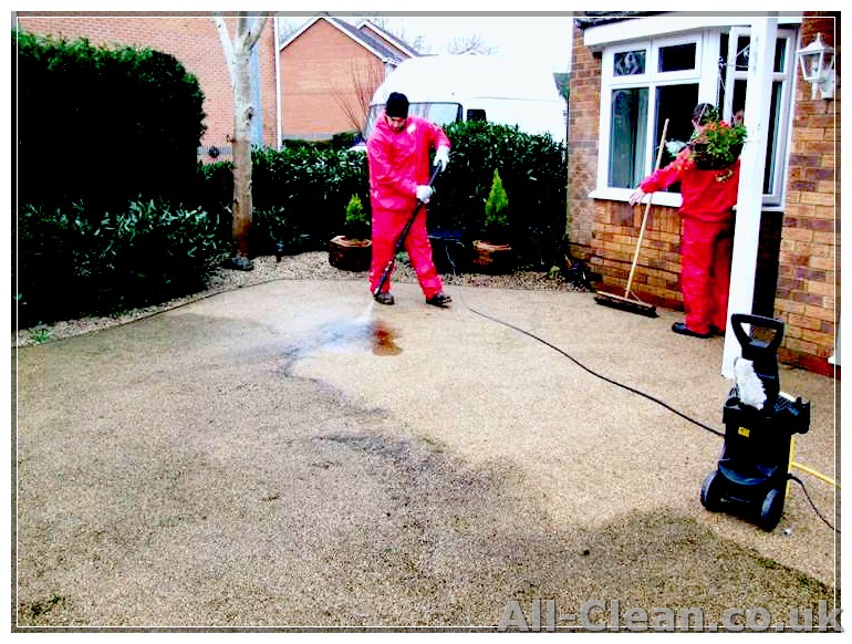Easy and Effective Ways to Remove Moss From a Resin Driveway