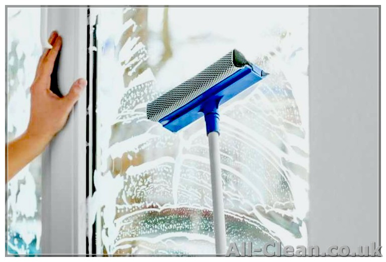 How to Clean Inaccessible Outside Windows: Handy Tips and Tricks