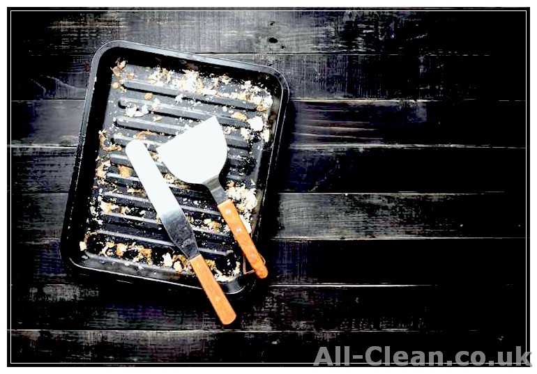 Say Goodbye to Grease: Easy Guide to Cleaning Enamel Oven Trays