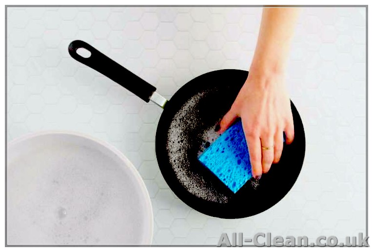 Step-by-Step Guide: How to Clean a Griddle Pan in Minutes | Kitchen Quick Fix