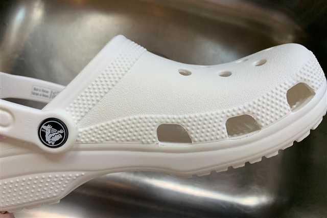 Top 3 Techniques for Cleaning White Crocs: A Complete Guide