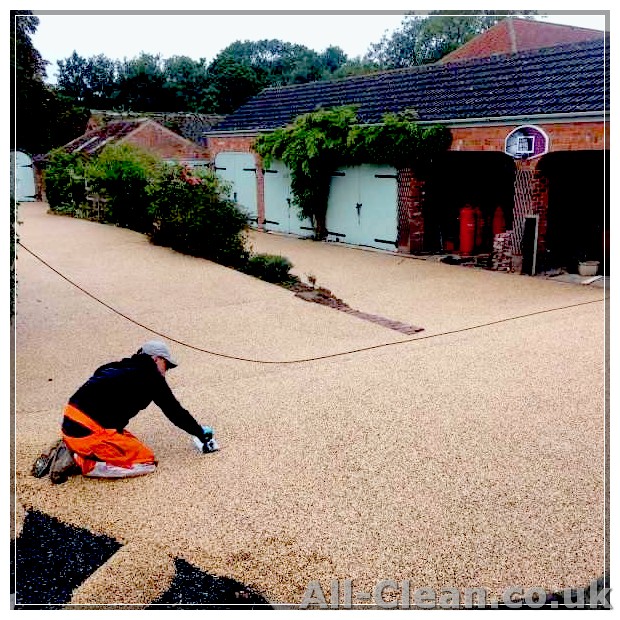 Maintaining a Safe and Slip-resistant Resin Driveway